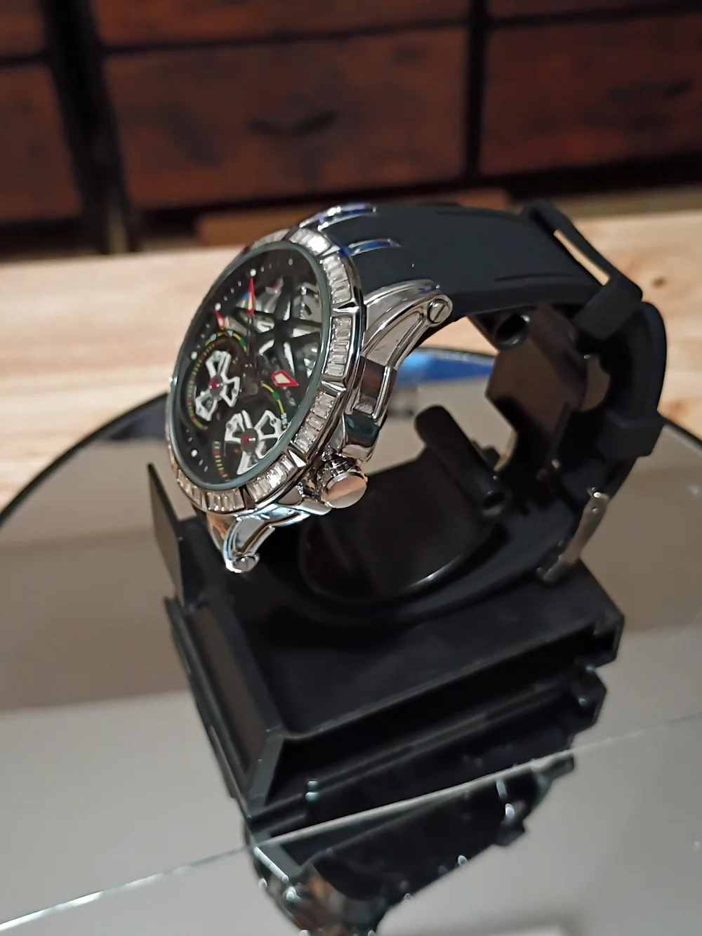 N/A stylish black